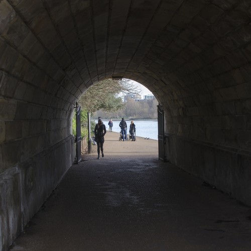20160121-Royal-Parks-Hyde-Park-Winter-Path-beside-the-Serpentine-Small-File