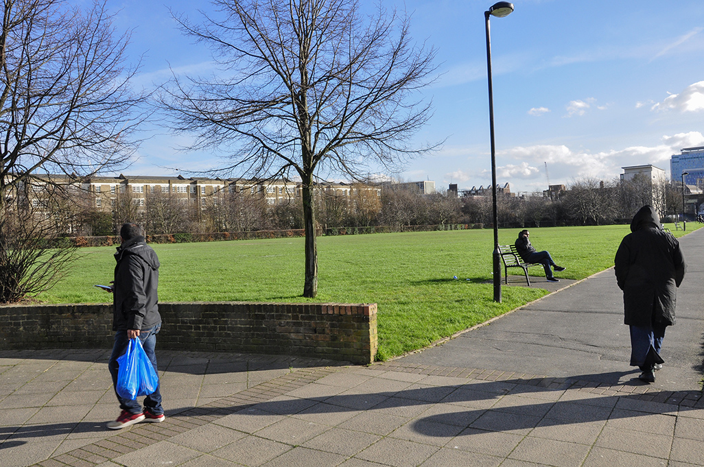 20160211_Tower-Hamlets_Weavers-Fields-Winter-sun