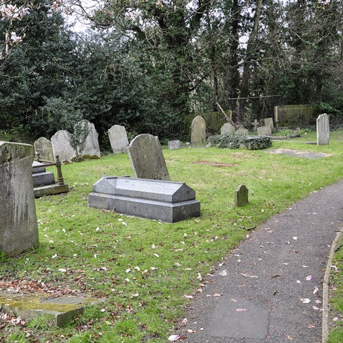 20160401_Barnet_-St-James-the-Great-of-Friern-Barnet-Lane_Graveyard-loved-by-joggers_-_DSC6820
