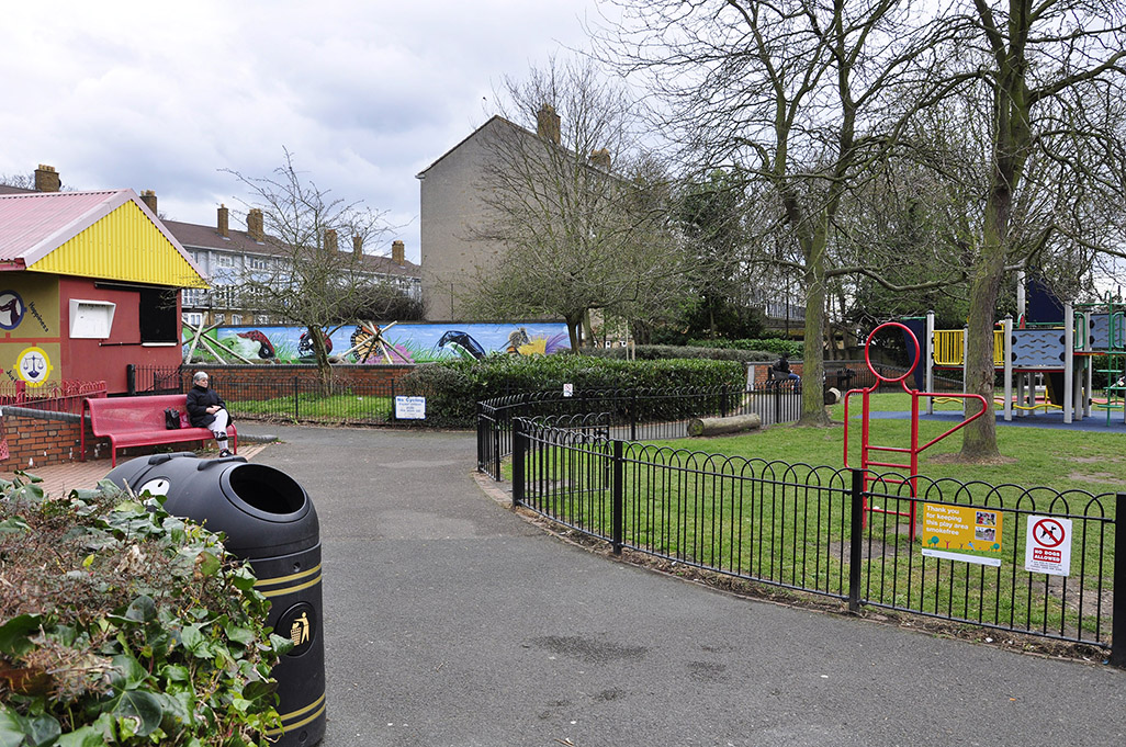 20160404_Waltham-Forest_-Wingfield-Park_Entrance-to-Wingfield-Park