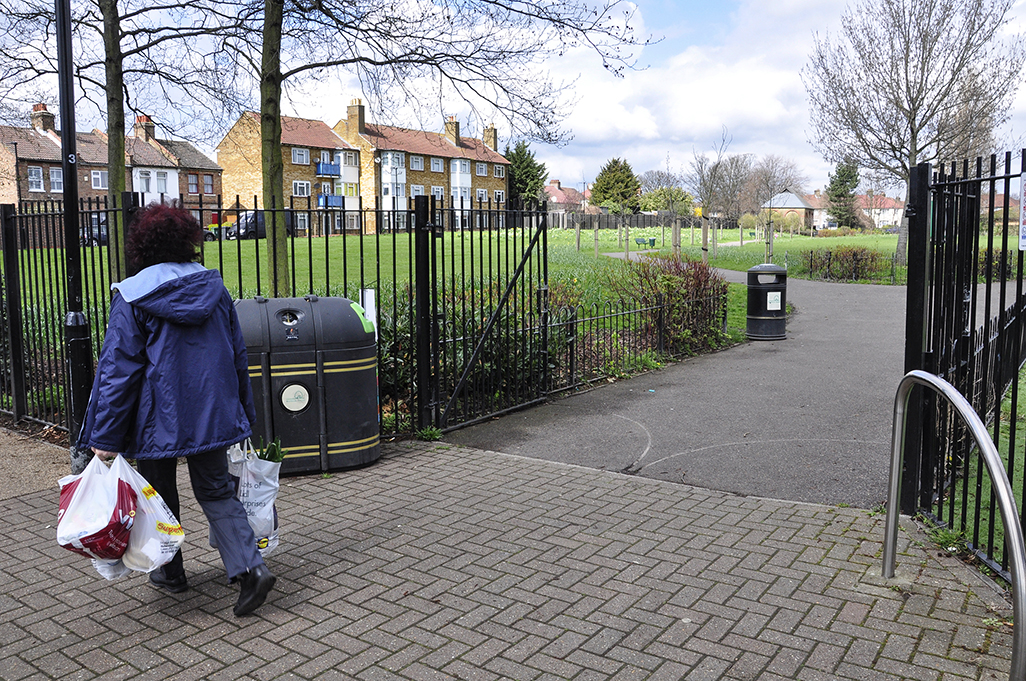 20160408_Waltham-Forest_Higham-Hill-Park_A-short-cut-through-Higham-Hill-Park