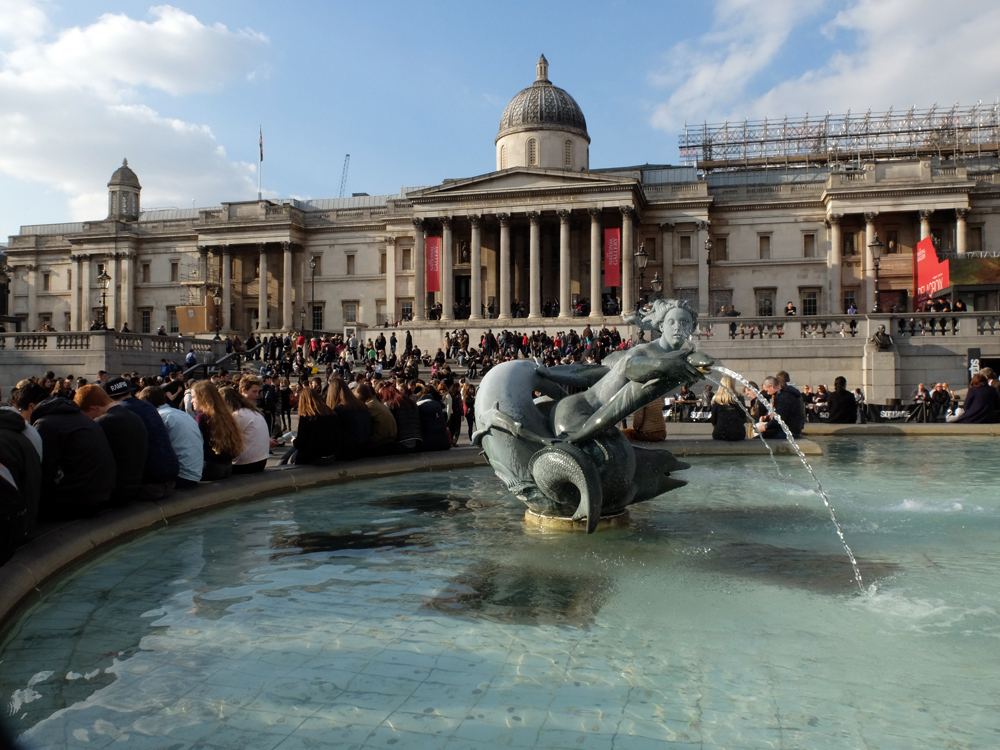 Trafalgar-Sq-Fountain