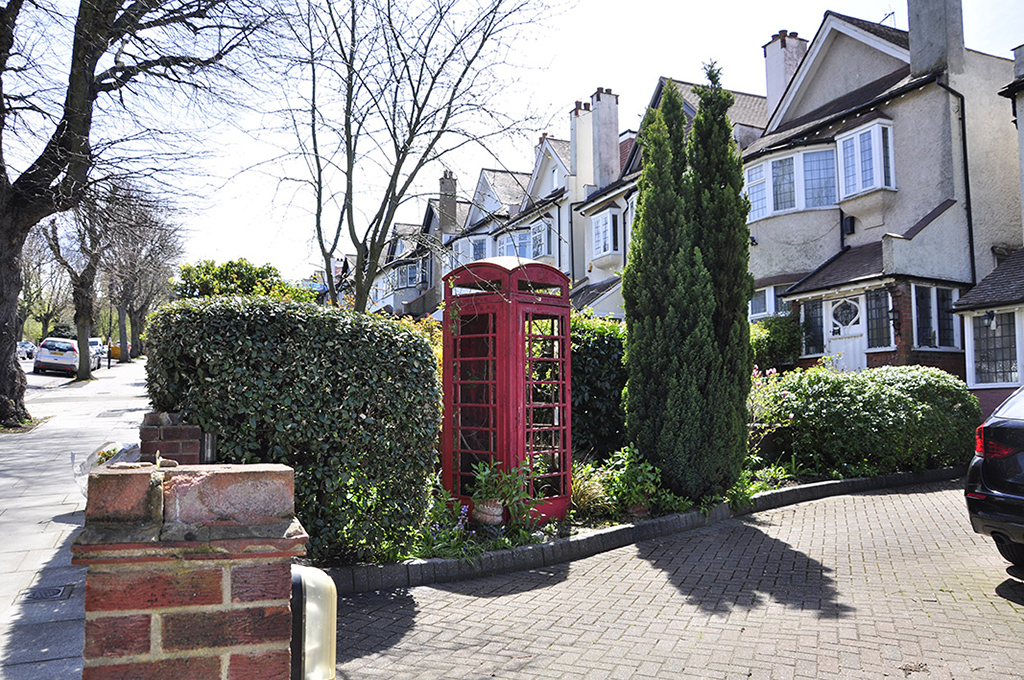 20160430_Haringey_The-Avenue_Recycling