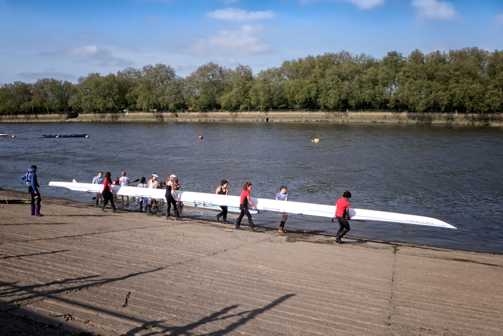 2016_Wandsworth_Thames-Tow-Path_Rowing-on-the-Thames