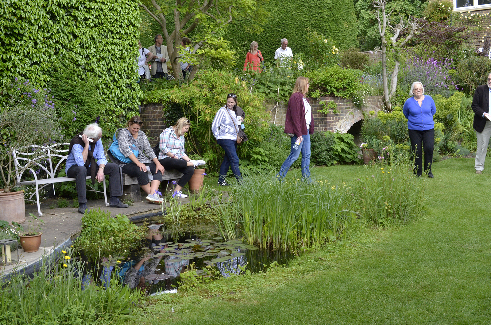 2016-05-22-Petersham-Open-Gardens_Richmond_12-Cedar-Heights_People-enjoying-the-garden