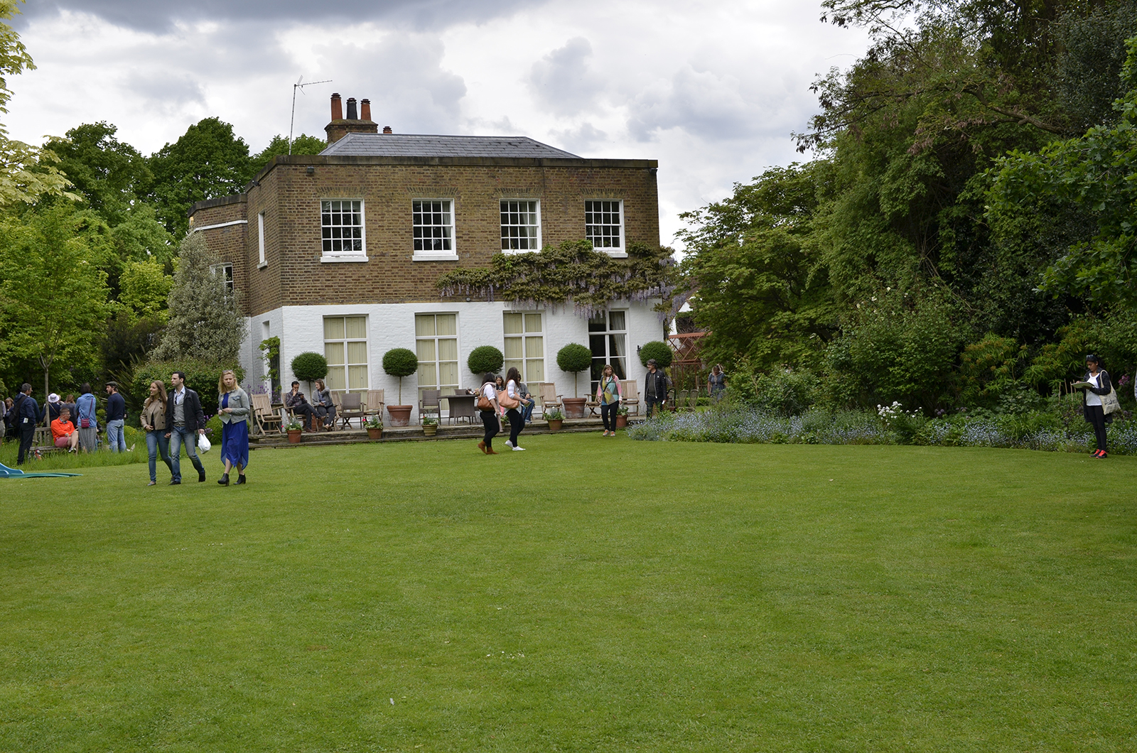 2016-05-22-Richmond_Petersham-Open-Gardens-Weekend_Elm-House_Landscape