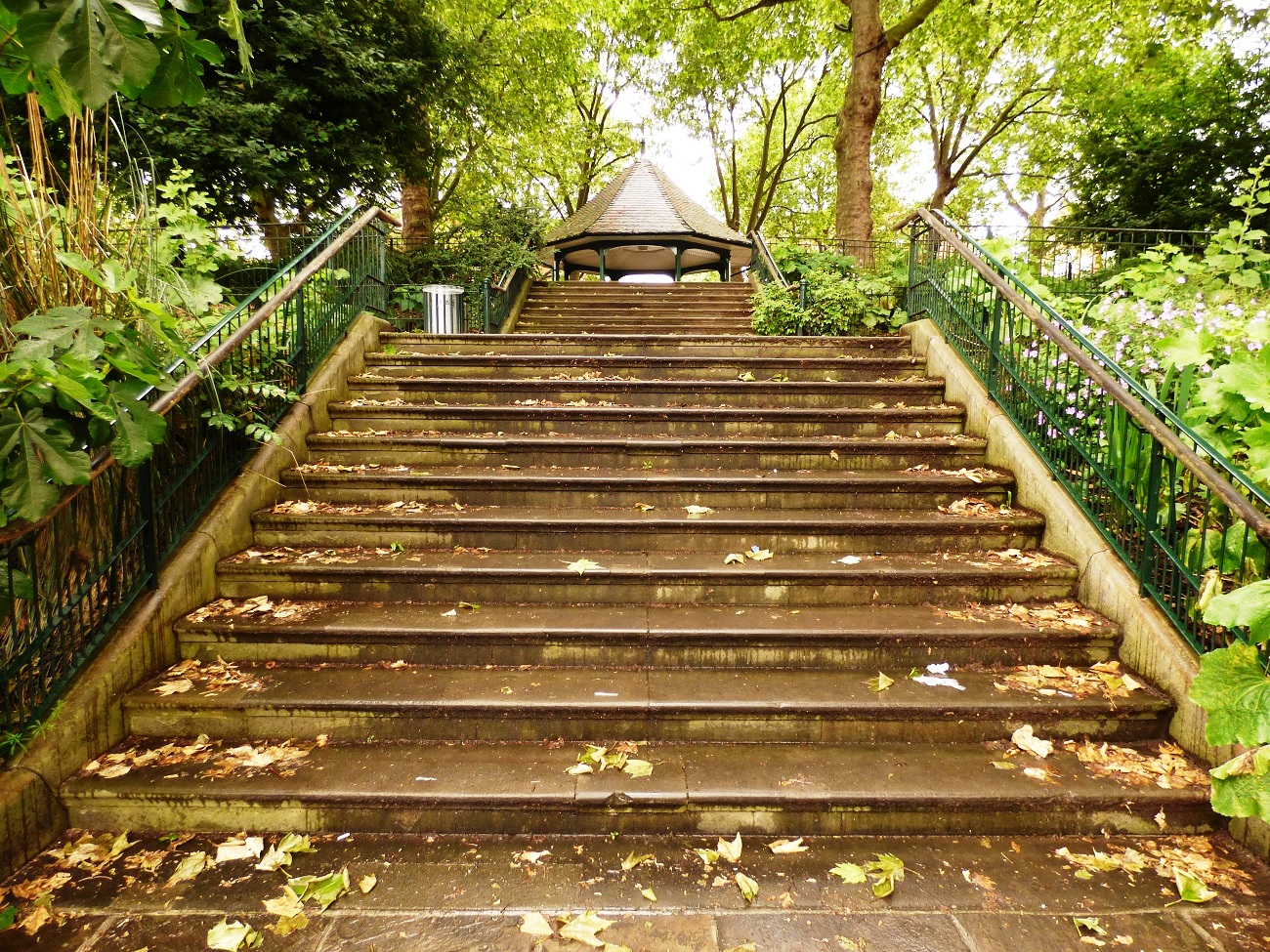 20160613_Tower-Hamlets_Boundary-Gardens-Arnold-Circus_Stairway-to-Bandstand