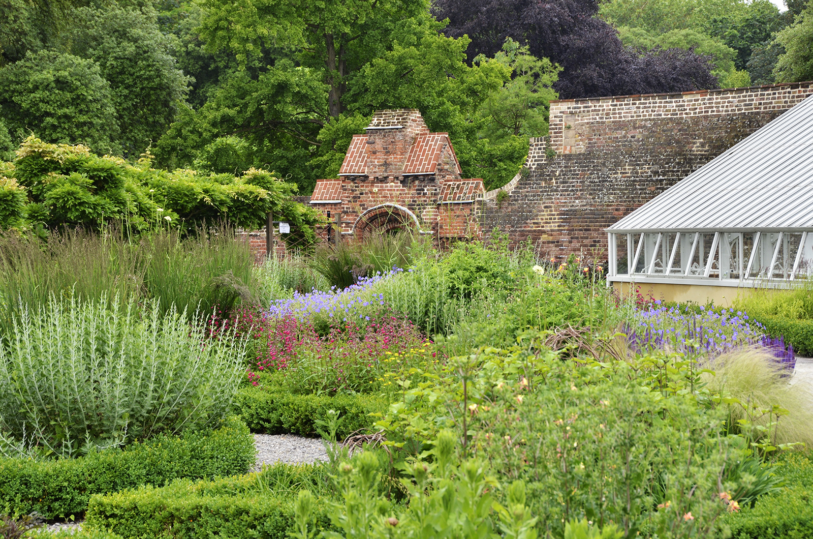 20160618-Fulham_Fulham-Palace_Summer_Restored-Knot-Garden-Ancient-Walls-and-Gate_OGS