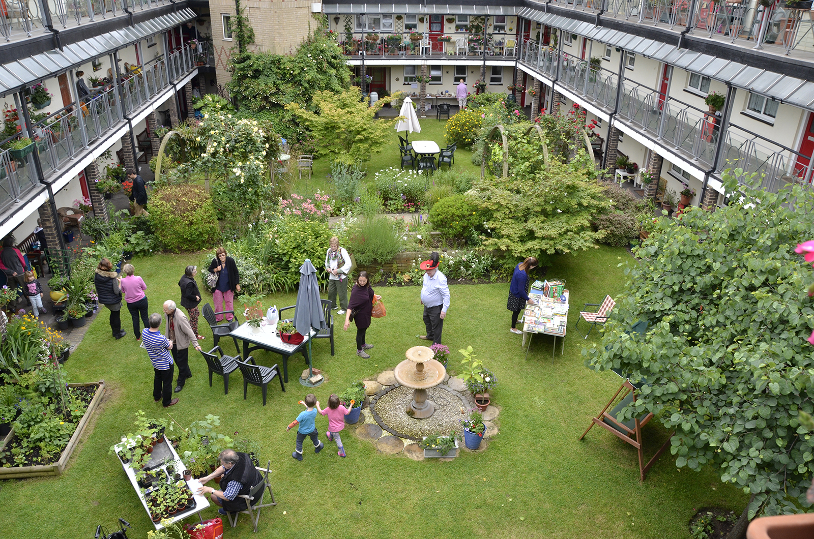 20160618-Hammersmith_John-Betts-House_Landscape_Summer_View-from-the-Balcony_OGS