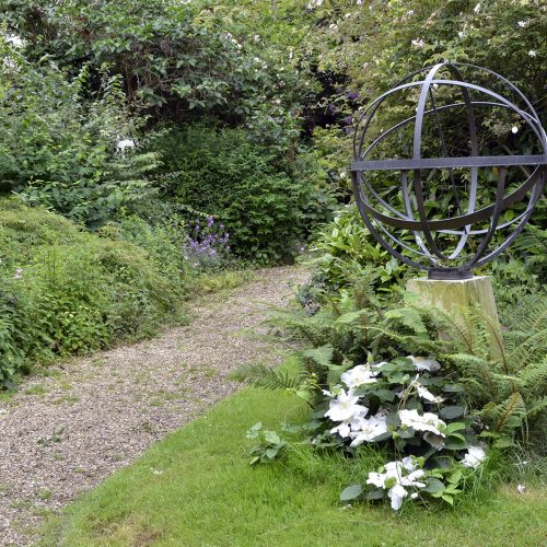 20160619-Kensington_Summer_Ornament-and-Clematis_Stanley-Crescent-Gardens_OGS