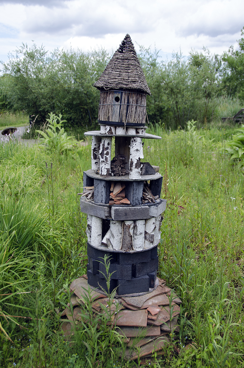 2016-07-08-Barnes_Wetlands-Centre_Summer_Insect-Hotel