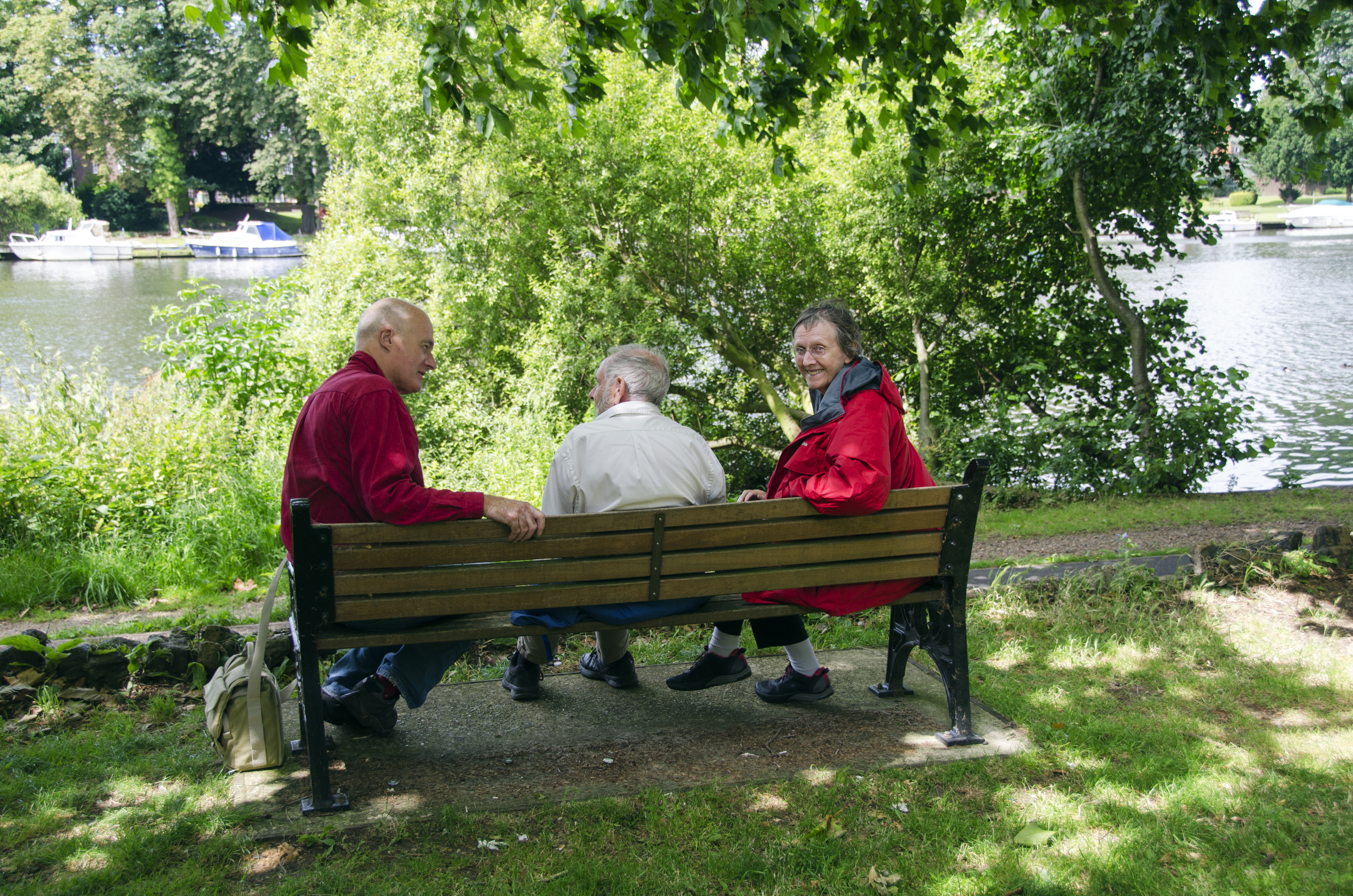 2016-07-16-LB-Kingston-Upon-Thames_Thames-Path_Summer_People_Breathing-Londoners-Taking-a-Break1