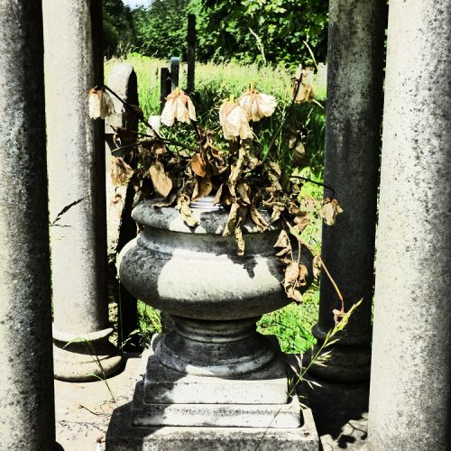 20160619_Newham_City-of-London-Cemetery-Crematorium_Afterlife-in-the-Tombs
