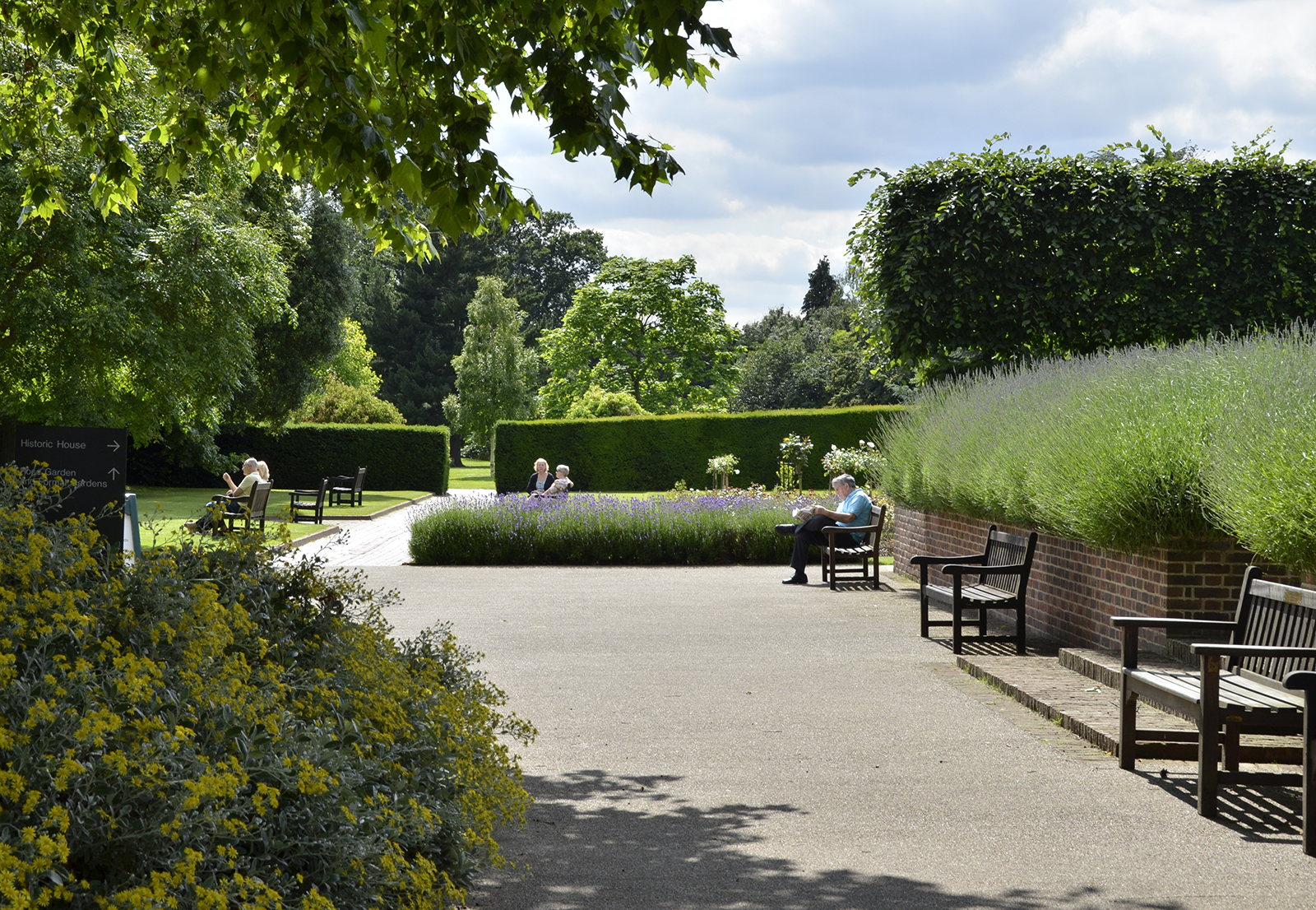 20160705-Bexley_Summer_Landscape_People