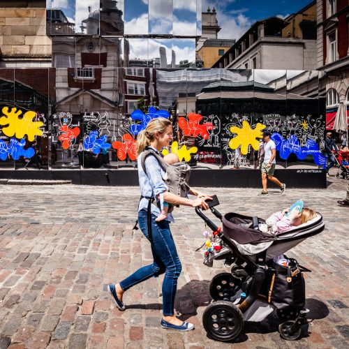 20160711_Westminster_Covent-Garden-Piazza_Chilled-Mum