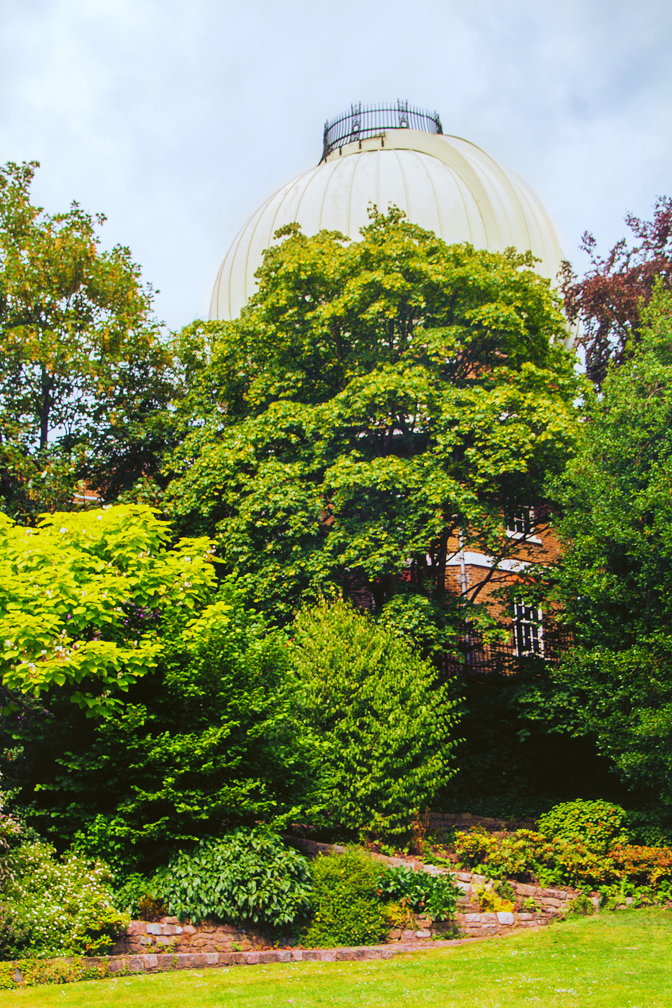 5472-Greenwich-The-Observatory-from-the-gardens-below
