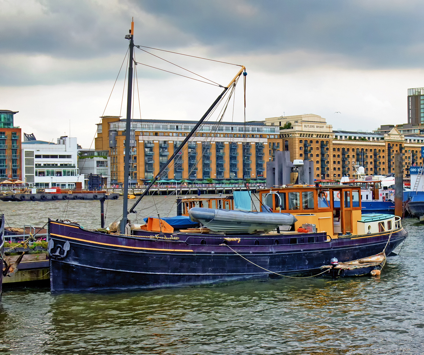 9136BoatWapping