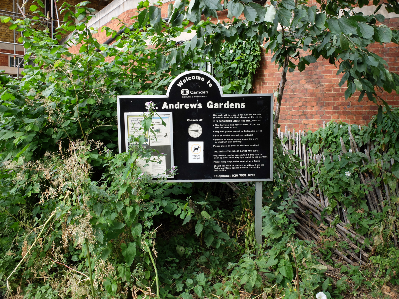 St-Andrews-Gardens-sign