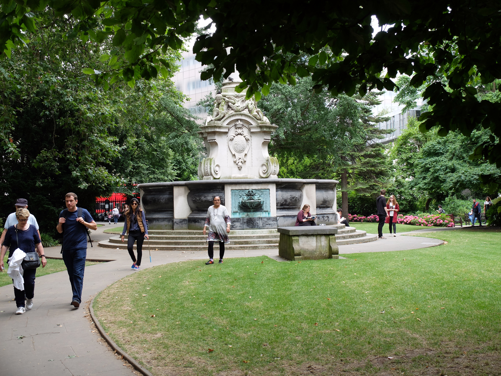 St-Pauls-Cathedral-Garden-landscape