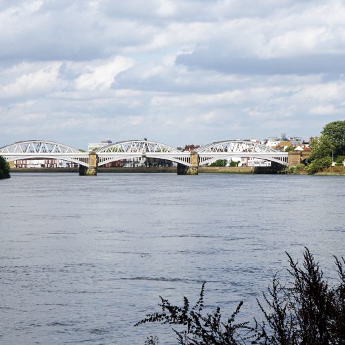 2016-08-03-Richmond_Thames-Path_Summer_Landscape_Barnes-Railway-Bridge