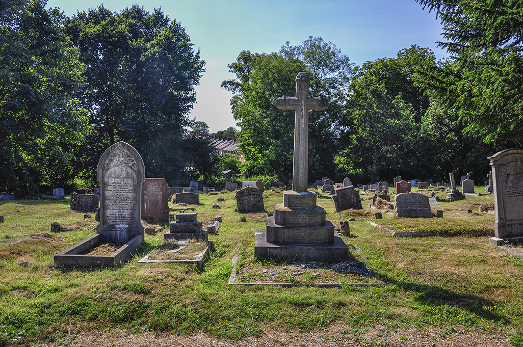 20160824_Barnet_-St-Albans-Road_Life-and-death