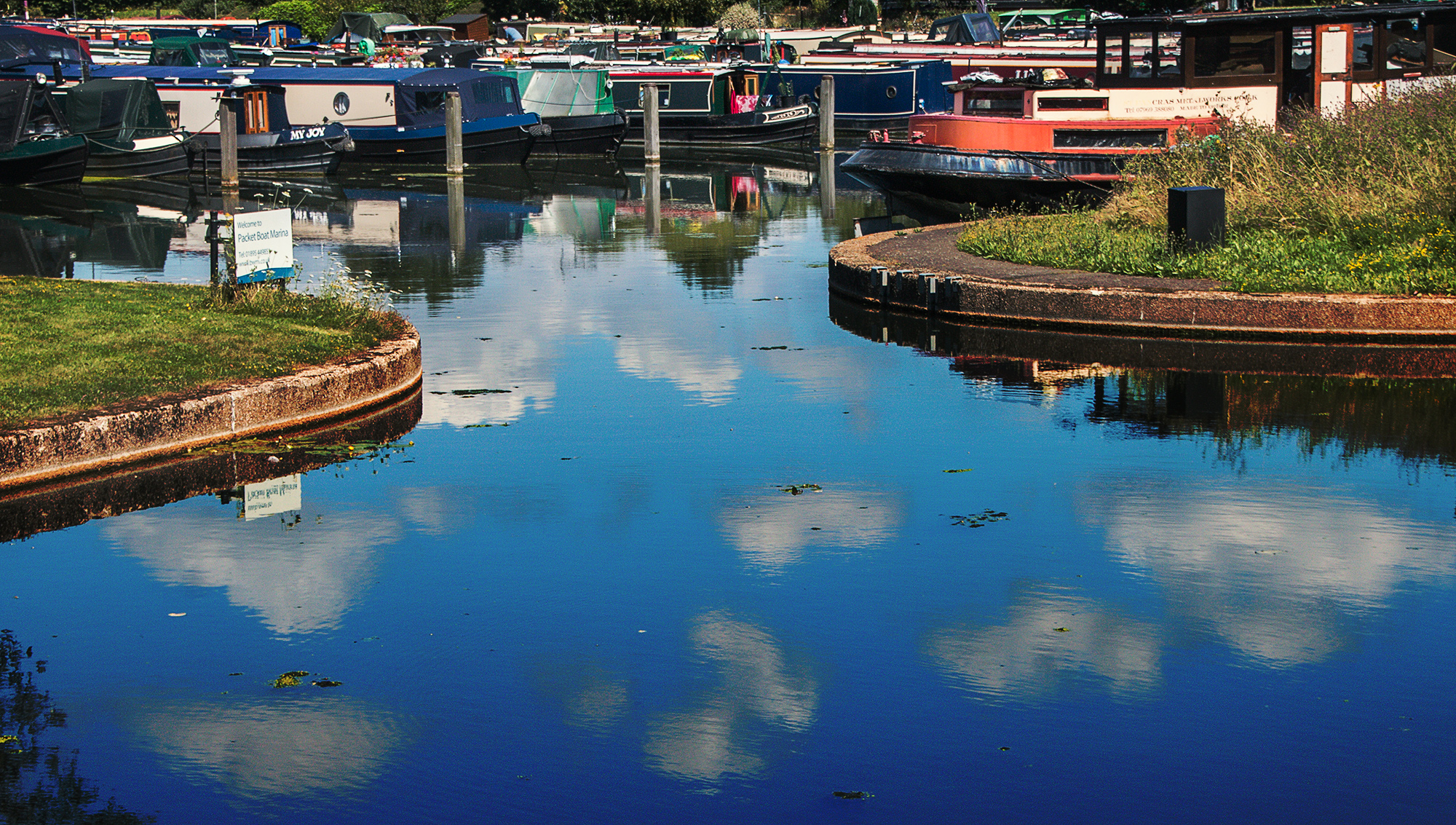 5784-clouds-over-marina-off-slough-branch-of-grand-union-canal