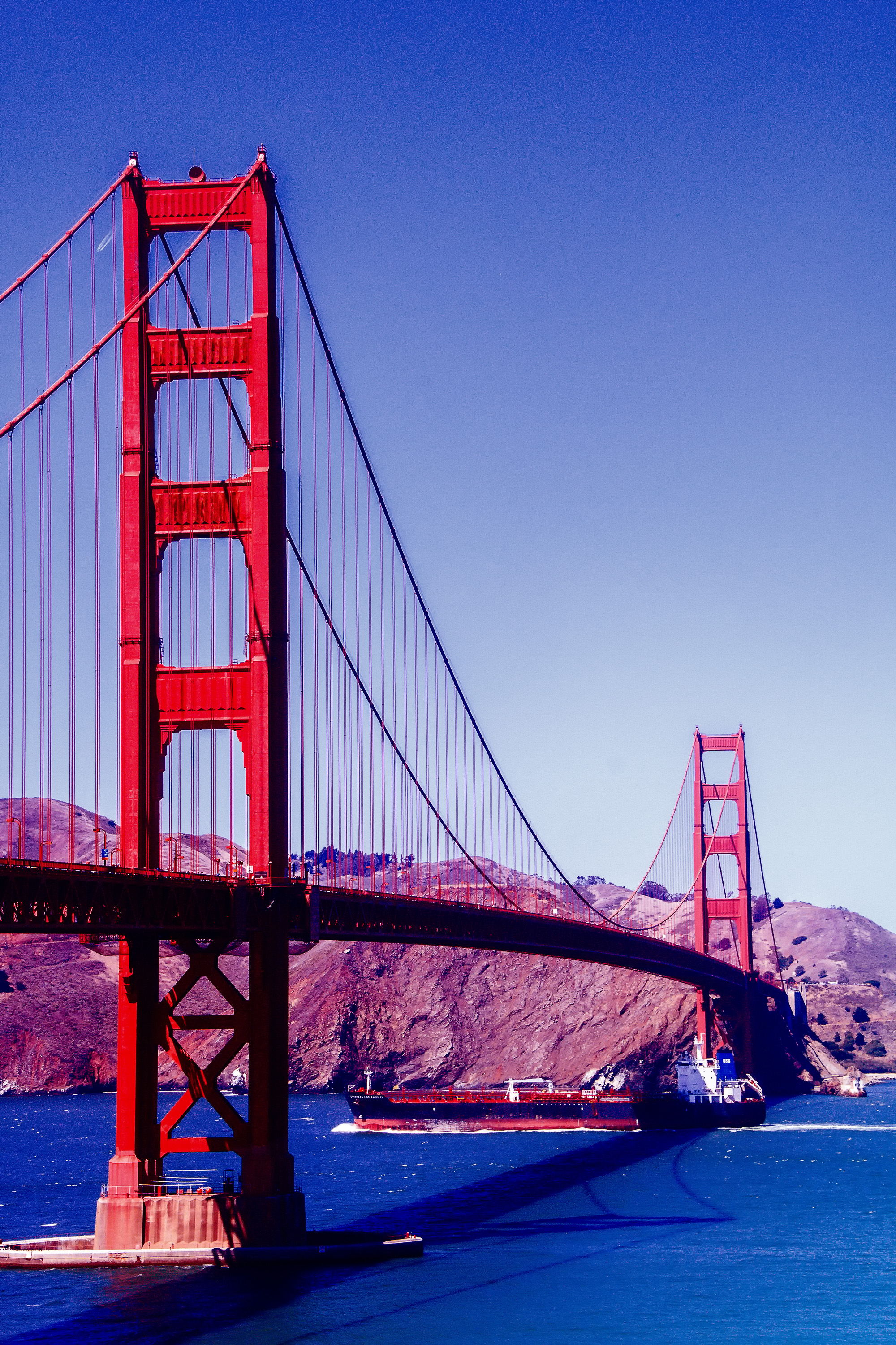 6207-Golden-Gate-Bridge-with-cargo-ship-going-through