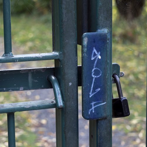 2016-10-26-Barking_Autumn_Detail_Beam-Valley-Country-Park-Locked-out