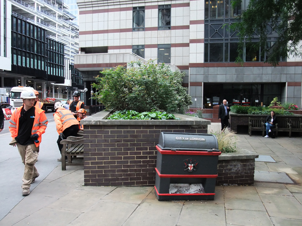 20160716_City-of-London_Brewers-Hall-Garden_Helping-Londoners-to-breath