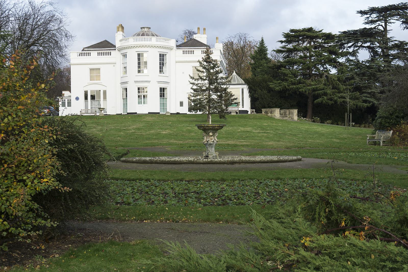 2016-11-24-Croydon_Landscape_Autumn_Formal-Park-Norwood-House