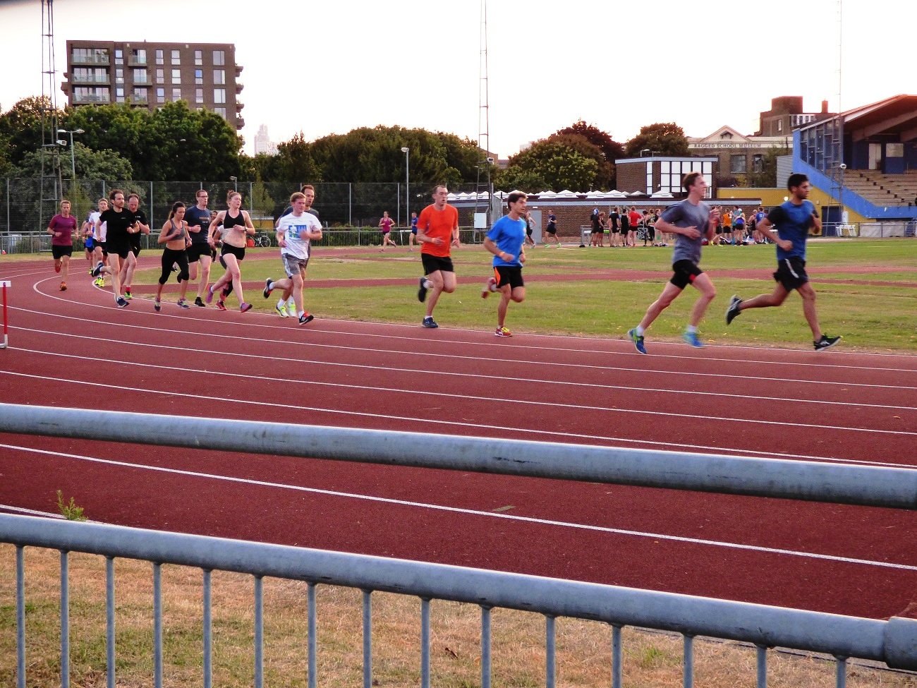 20160816_Tower-Hamlets_Mile-End-Park-Stadium_Running-Track