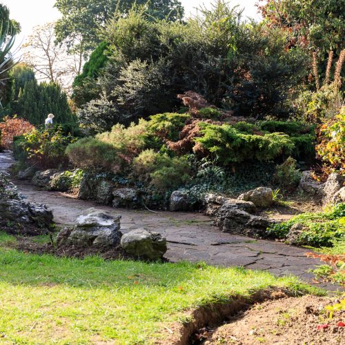 20161012_hillingdon_pinner-memorial-park_-garden-path