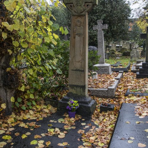 20161112_Kensington_Brompton-Cemetery_Emmeline-Pankhurst-1858-1928