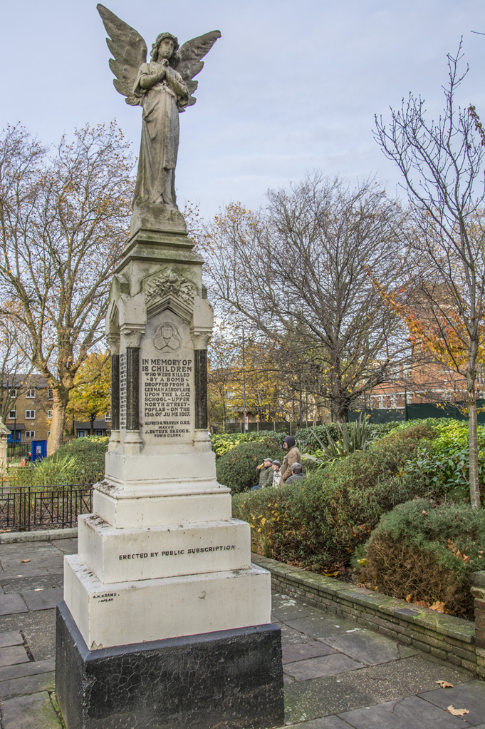 20161117_Tower-of-Hamlets_-Poplar-Park_Memorial-to-18-children