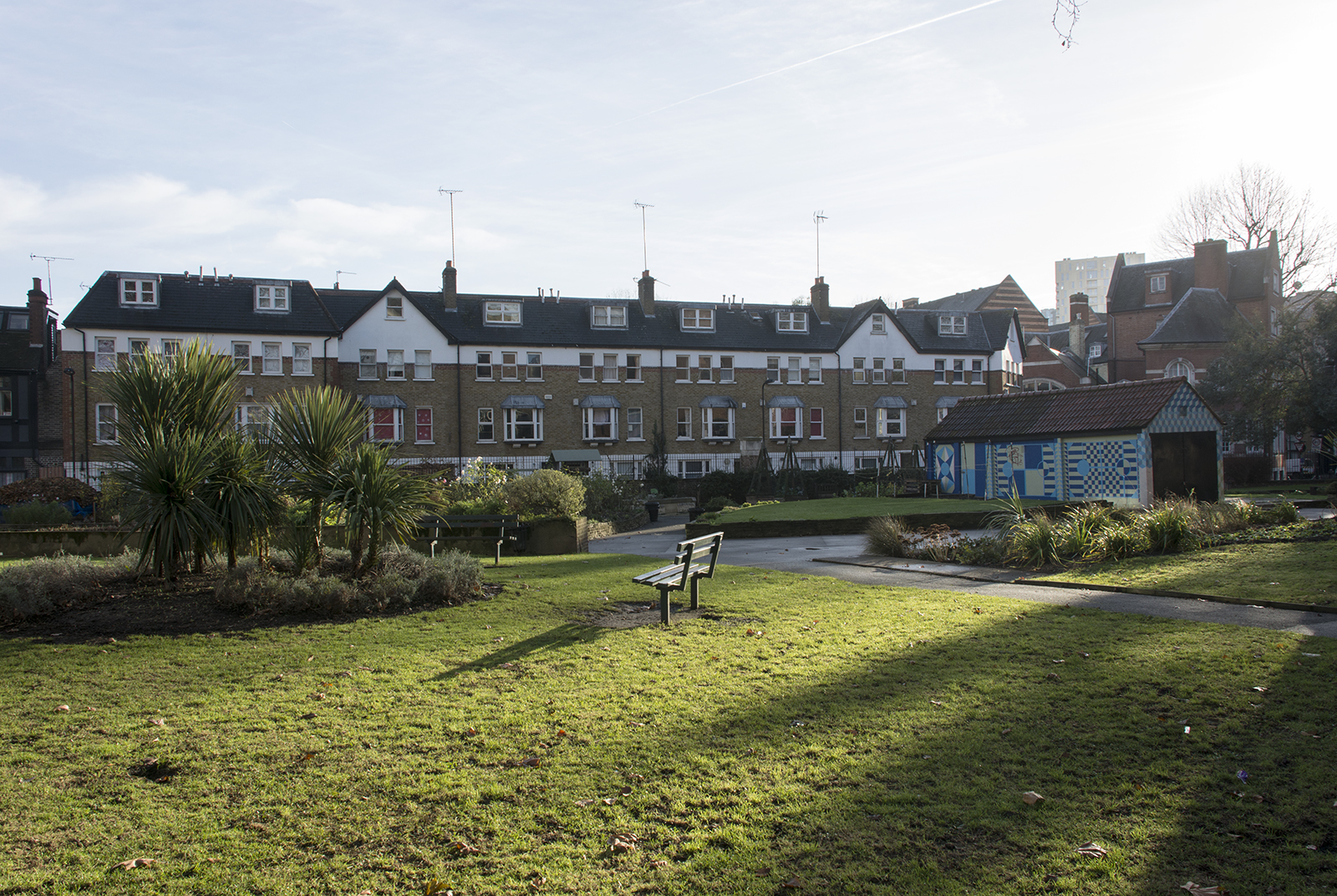 2016-12-11-Hackney_Church-Gardens_Landscape_Winter-St-Leonards-Church-Gardens