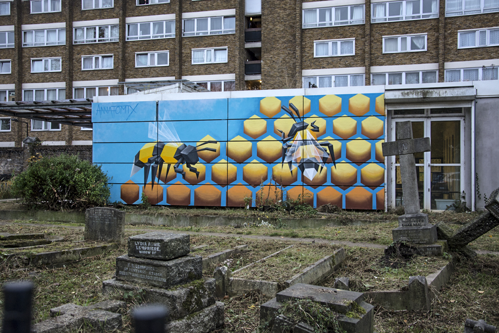 20161118_Tower-Hamlets_Tower-Hamlets-Cemetery-_Graffiti