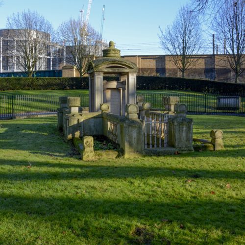 20161228_Camden_Old-St-Pancras-Churchyard_The-Soane-Mausoleum1