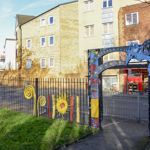 20170106_Southwark_Surrey-Canal-Path_Gate-designed-by-school-children