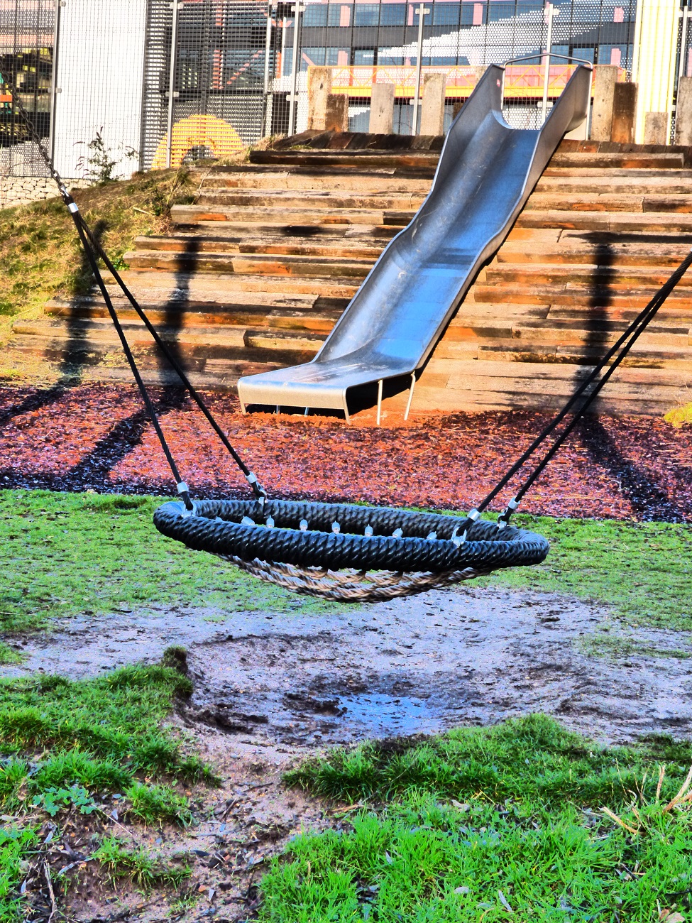 20170114_Hackney_East-Wick-River-Lee-Navigation_Slide-and-Swing-along-the-River-Lee