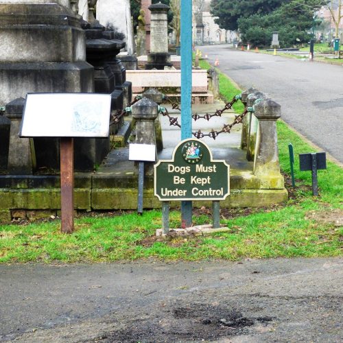 20170211_Brent_Paddington-Old-Cemetery_Only-well-behoved-owners-may-visit