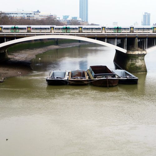 03-Barges-on-Thames-viewed-from-Chelsea-Bridge-29_3_16