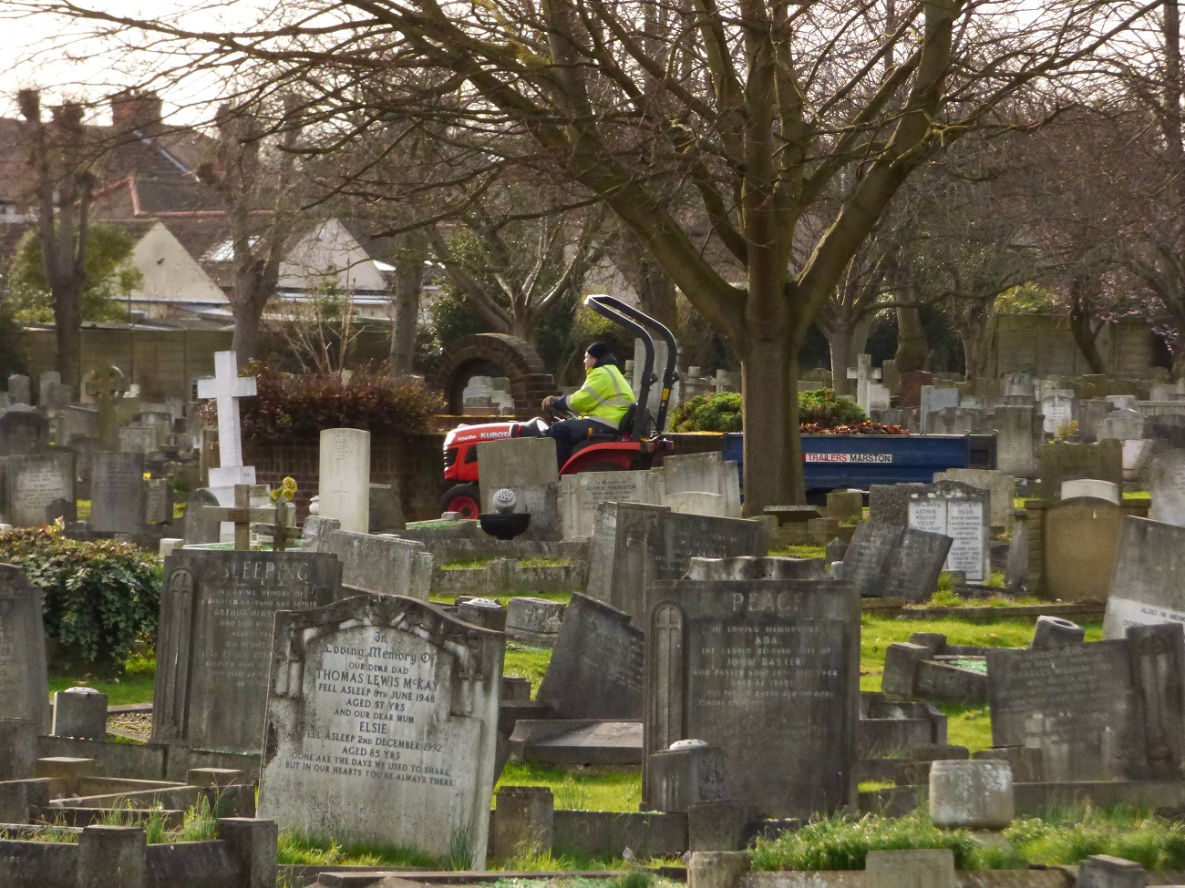 20170306_Redbridge_Barkingside-Cemetery_Trailers-of-the-Graveyard