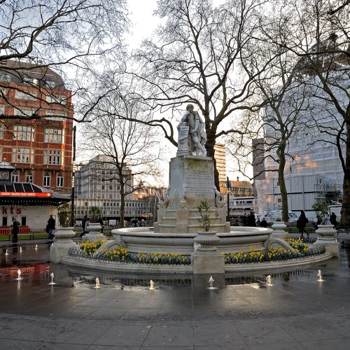 20160317_Wesrminster_Leicester-Square-in-Spring