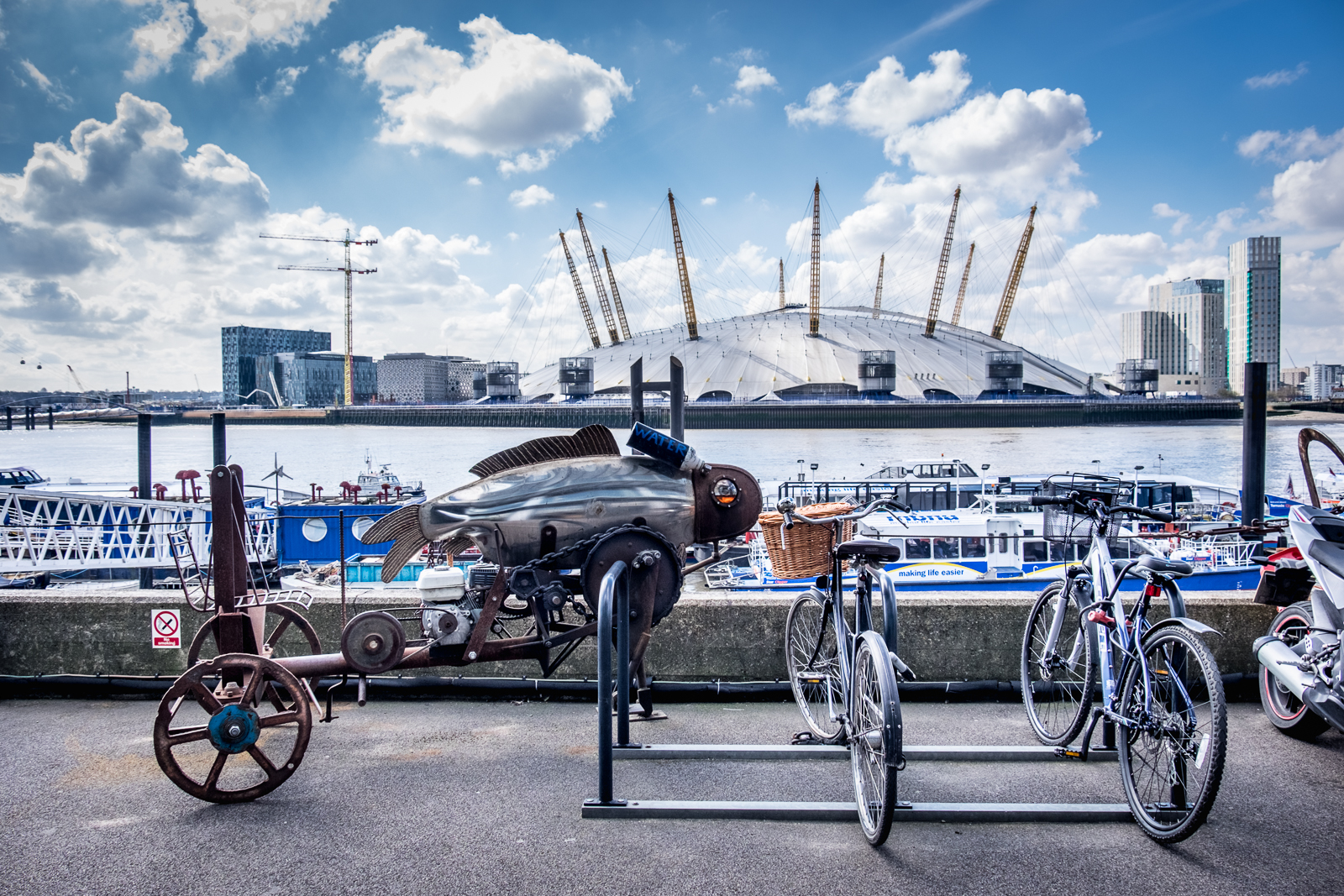 20160331_Tower-Hamlets_Trinity-Buoy-Wharf_Fish-Out-Of-Water