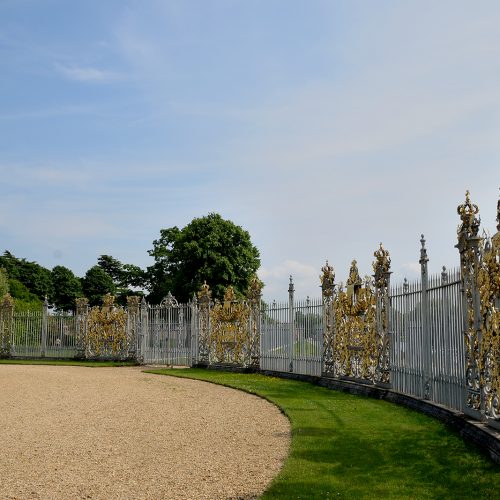 2016069_Richmond_Hampton-Court-gardens_The-golden-gates