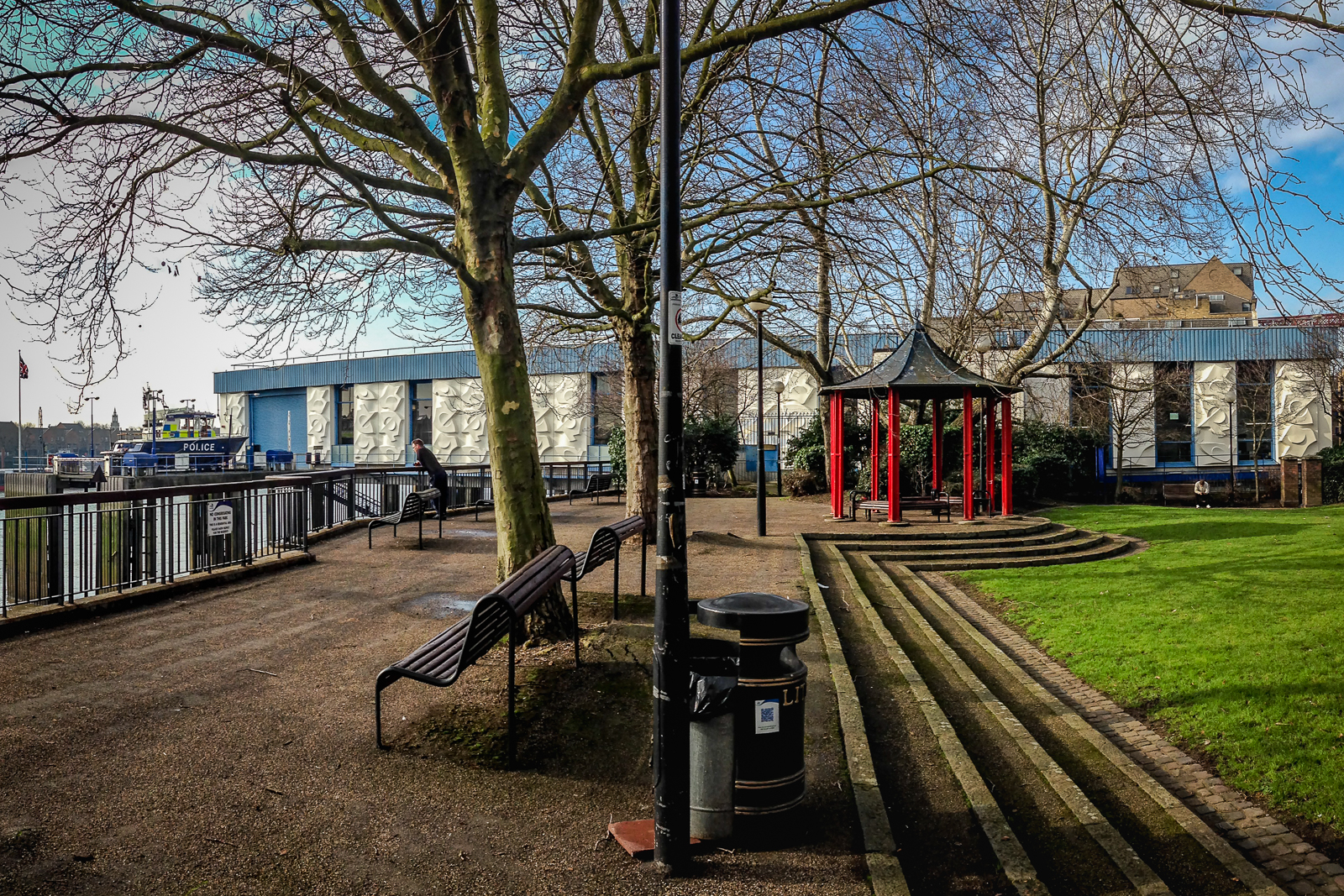 20170214_Tower-Hamlets_Waterside-Gardens-Wapping_River-Police