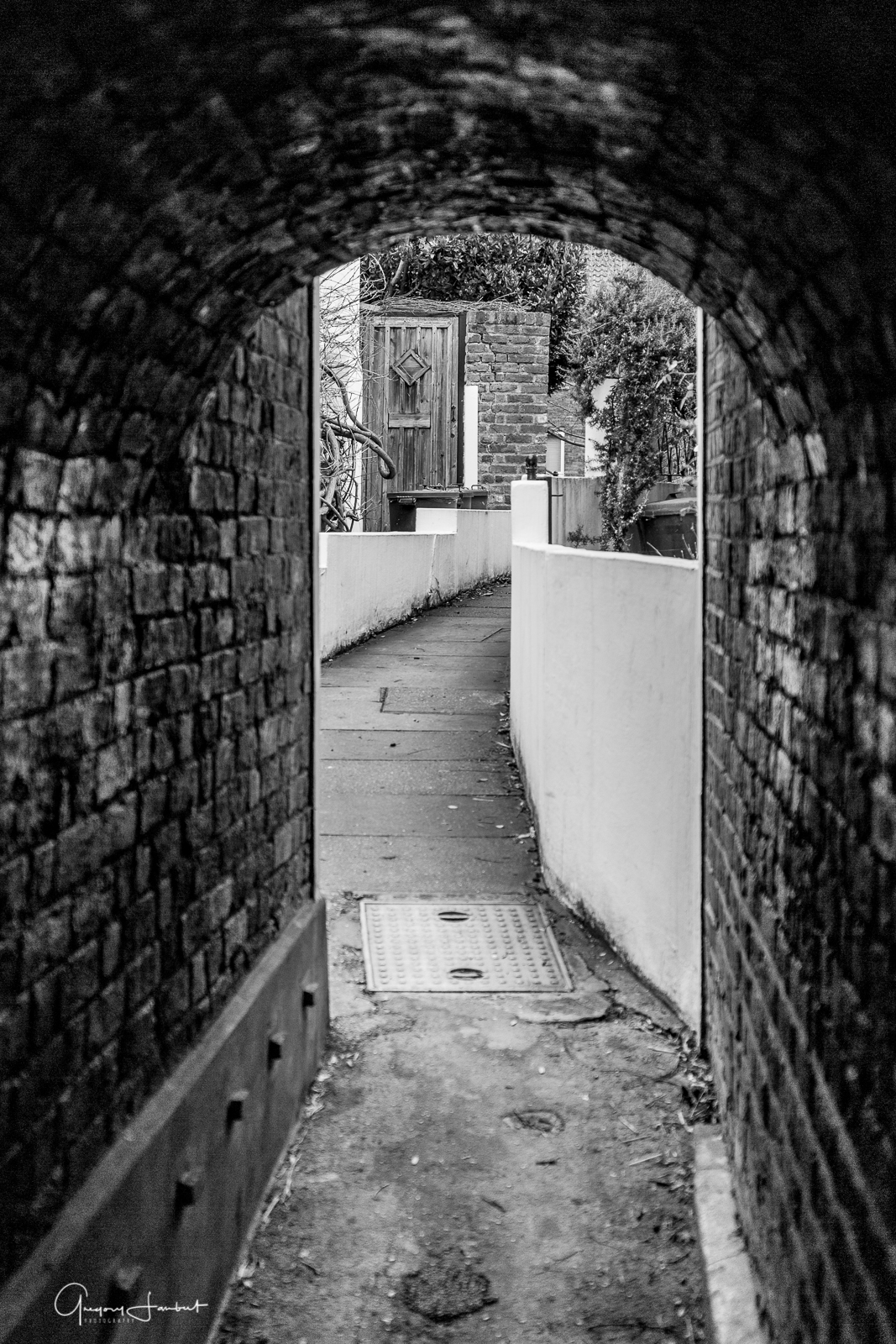 20170308_Hounslow_Strand-on-the-Green_Pretty-Alley