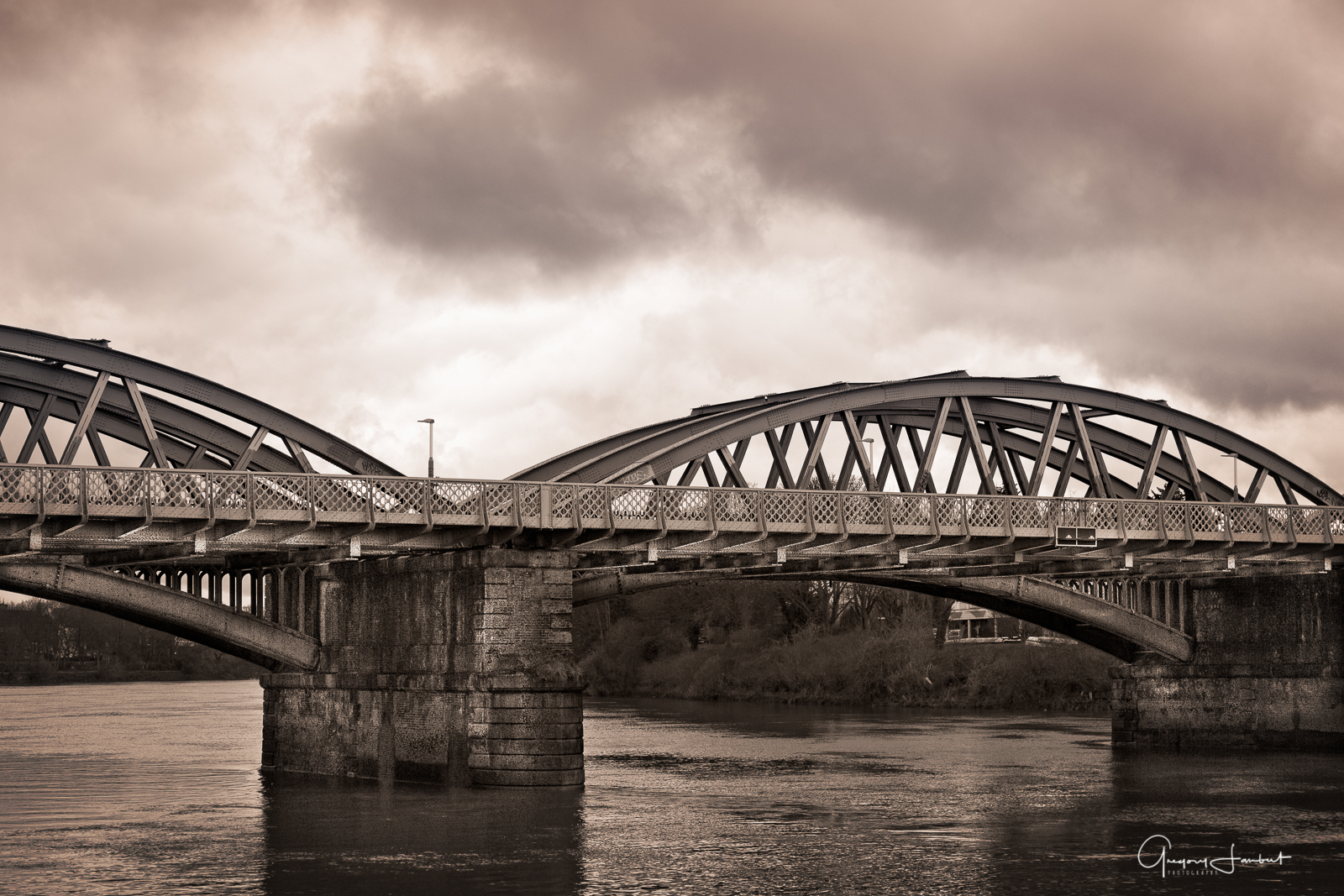 20170308_Richmond-Upon-Thames_Barnes-Bridge_Across-the-Thames