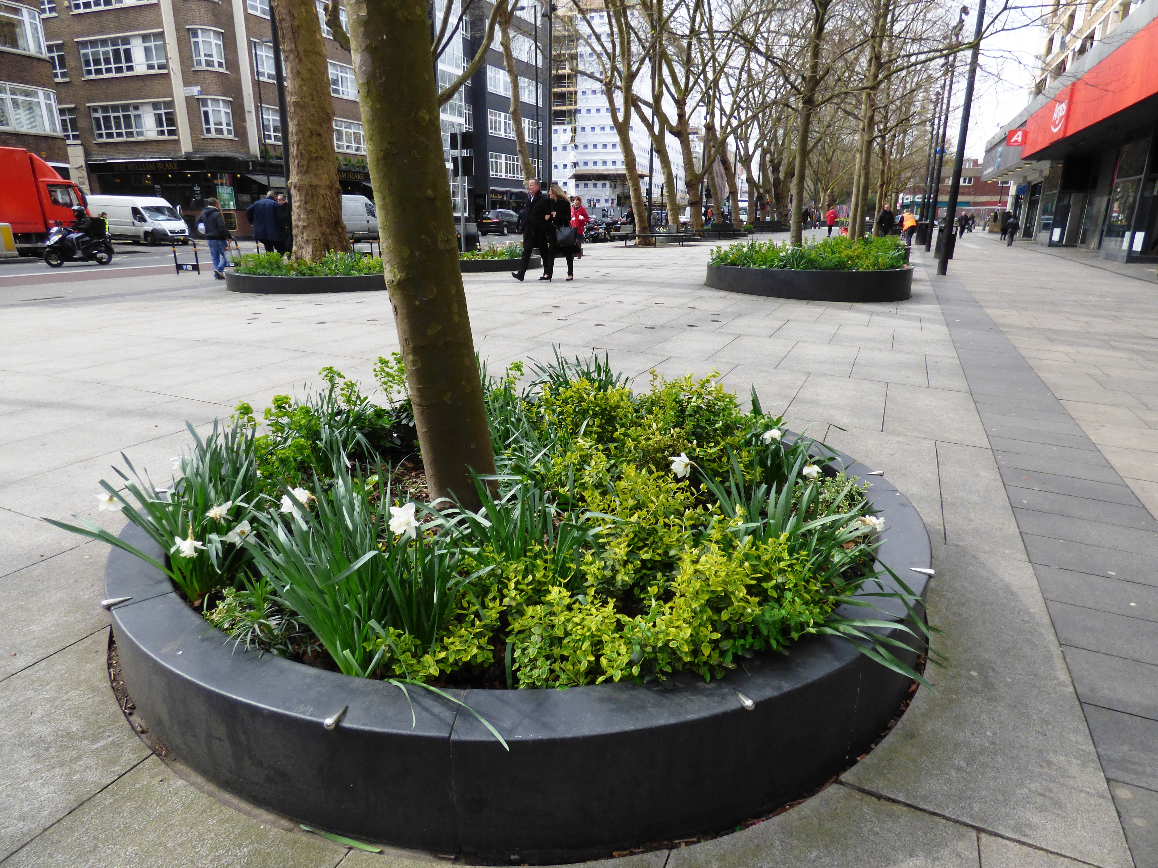 20170323_Islington_Old-Street_Bowls-of-Green-Space
