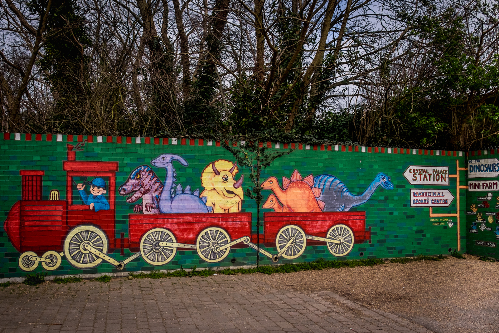 20170327_Bromley_Crystal-Palace-Park_Turn-Right-to-Dinosaurs